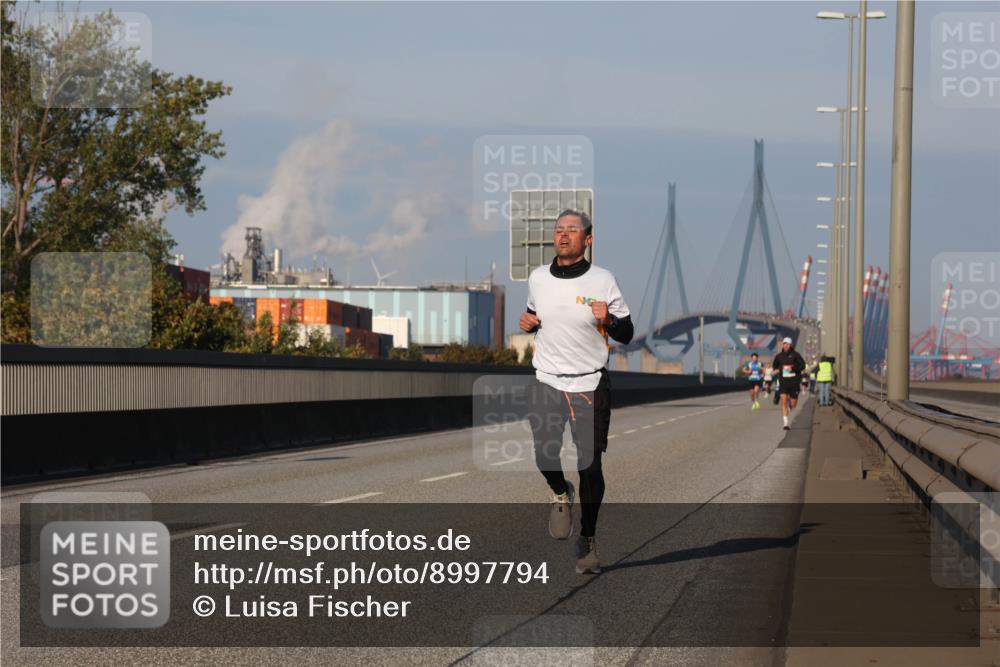 03.10.2025 - Köhlbrandbrückenlauf Luisa Fischer http://msf.ph/oto/8997794 03.10.2025 10:37:12 Position 3  meine-sportfotos.de