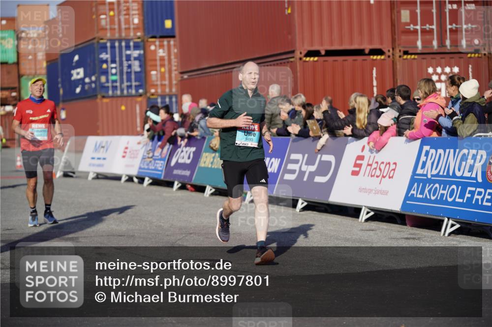 03.10.2025 - Köhlbrandbrückenlauf Michael Burmester http://msf.ph/oto/8997801 03.10.2025 10:02:10 Ziel 1219, 1292, 1357, 1493, 1504, 1966, 3165, 3495, 3806 meine-sportfotos.de