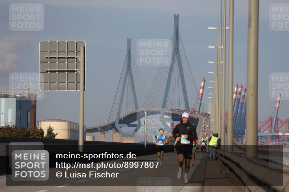 03.10.2025 - Köhlbrandbrückenlauf Luisa Fischer http://msf.ph/oto/8997807 03.10.2025 10:37:17 Position 3  meine-sportfotos.de