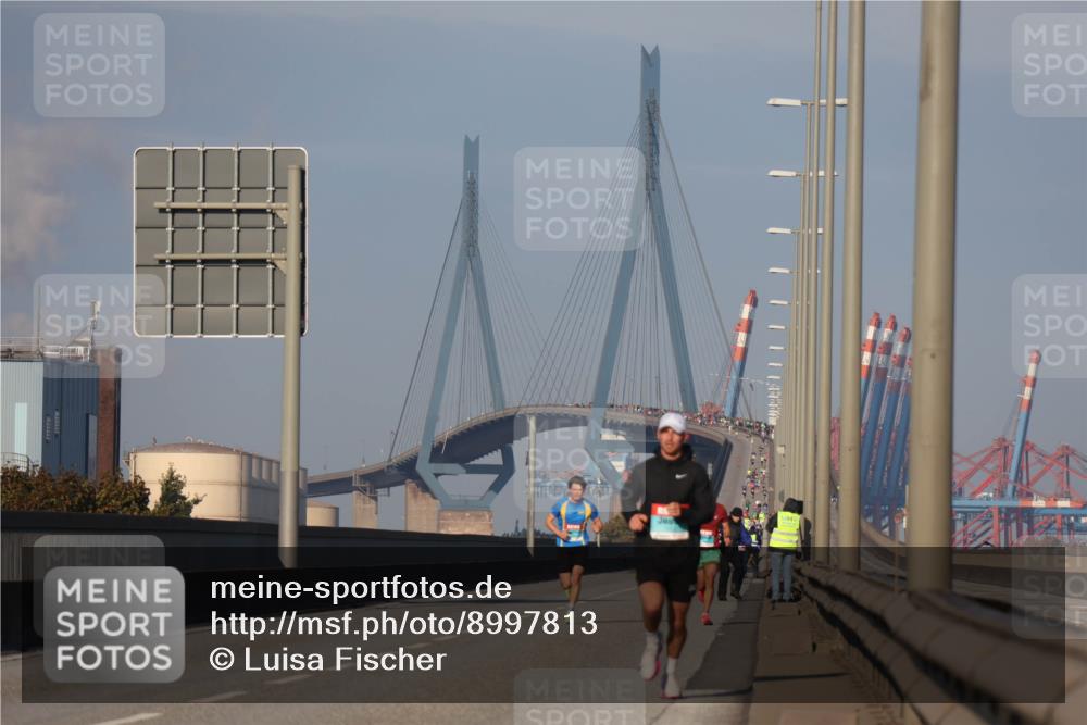 03.10.2025 - Köhlbrandbrückenlauf Luisa Fischer http://msf.ph/oto/8997813 03.10.2025 10:37:18 Position 3  meine-sportfotos.de