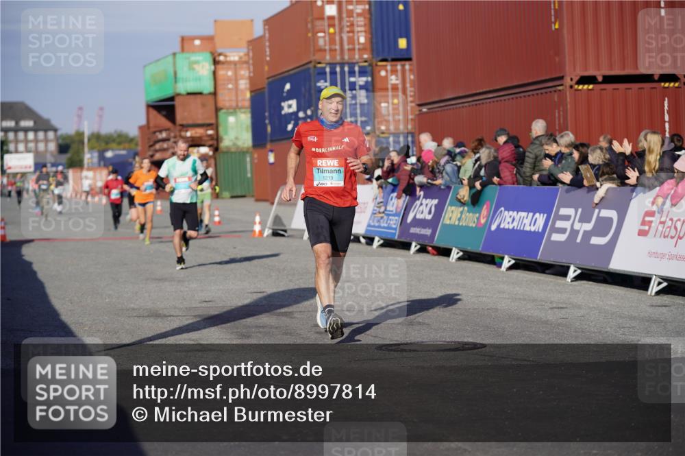 03.10.2025 - Köhlbrandbrückenlauf Michael Burmester http://msf.ph/oto/8997814 03.10.2025 10:02:11 Ziel 1219, 1292, 1357, 1493, 1966, 3165, 3806 meine-sportfotos.de