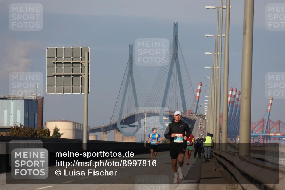 03.10.2025 - Köhlbrandbrückenlauf Luisa Fischer http://msf.ph/oto/8997816 03.10.2025 10:37:18 Position 3  meine-sportfotos.de