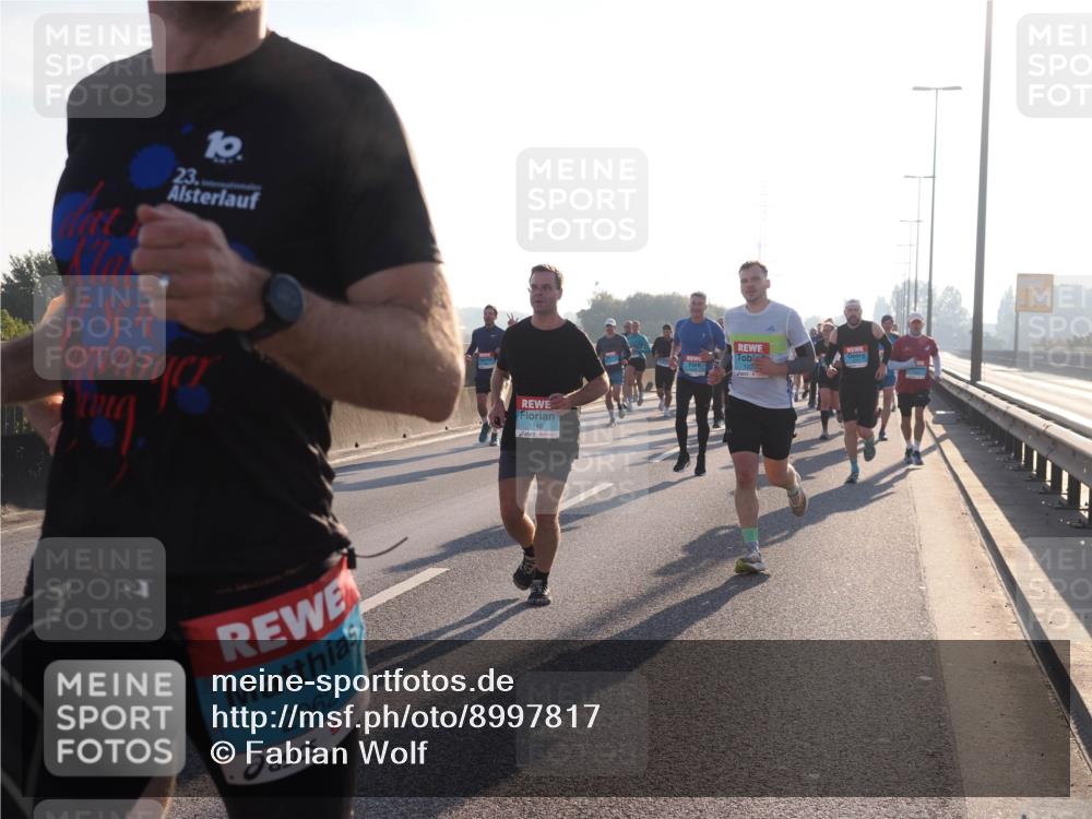 03.10.2025 - Köhlbrandbrückenlauf Fabian Wolf http://msf.ph/oto/8997817 03.10.2025 09:15:19 Position 3 10, 23, 1146, 2962 meine-sportfotos.de