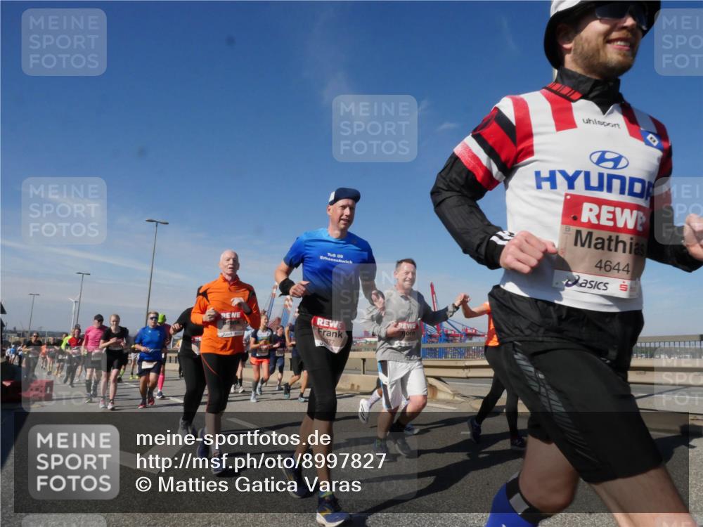 03.10.2025 - Köhlbrandbrückenlauf Matties Gatica Varas http://msf.ph/oto/8997827 03.10.2025 12:49:20 Position 2 09, 4644 meine-sportfotos.de