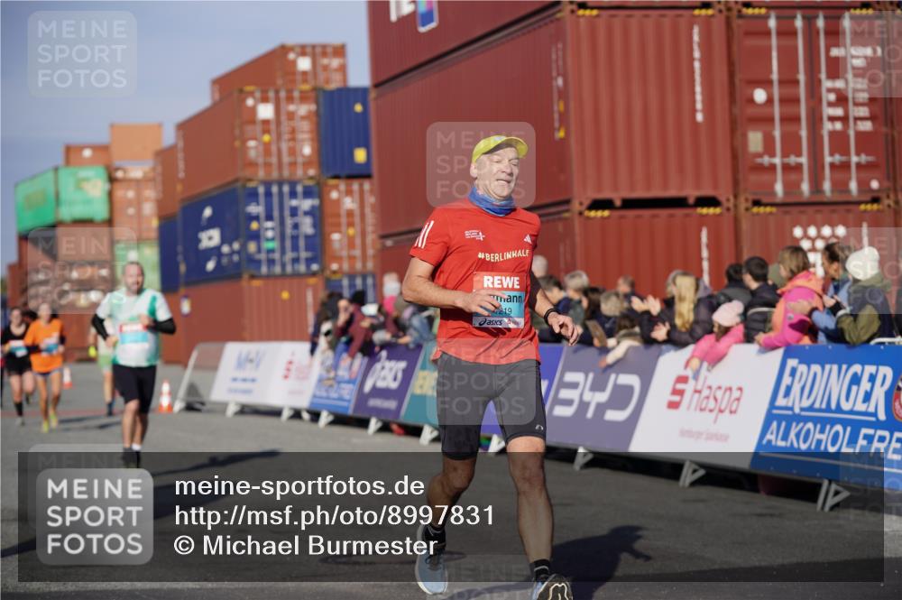 03.10.2025 - Köhlbrandbrückenlauf Michael Burmester http://msf.ph/oto/8997831 03.10.2025 10:02:12 Ziel 1219, 1292, 1493, 1966, 2849, 3165, 3806 meine-sportfotos.de