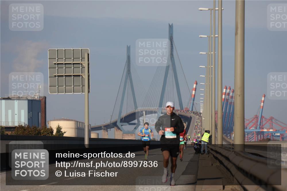 03.10.2025 - Köhlbrandbrückenlauf Luisa Fischer http://msf.ph/oto/8997836 03.10.2025 10:37:20 Position 3  meine-sportfotos.de