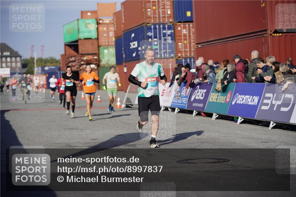03.10.2025 - Köhlbrandbrückenlauf Michael Burmester http://msf.ph/oto/8997837 03.10.2025 10:02:14 Ziel 1219, 1493, 1776, 1966, 2849, 3316, 3806 meine-sportfotos.de