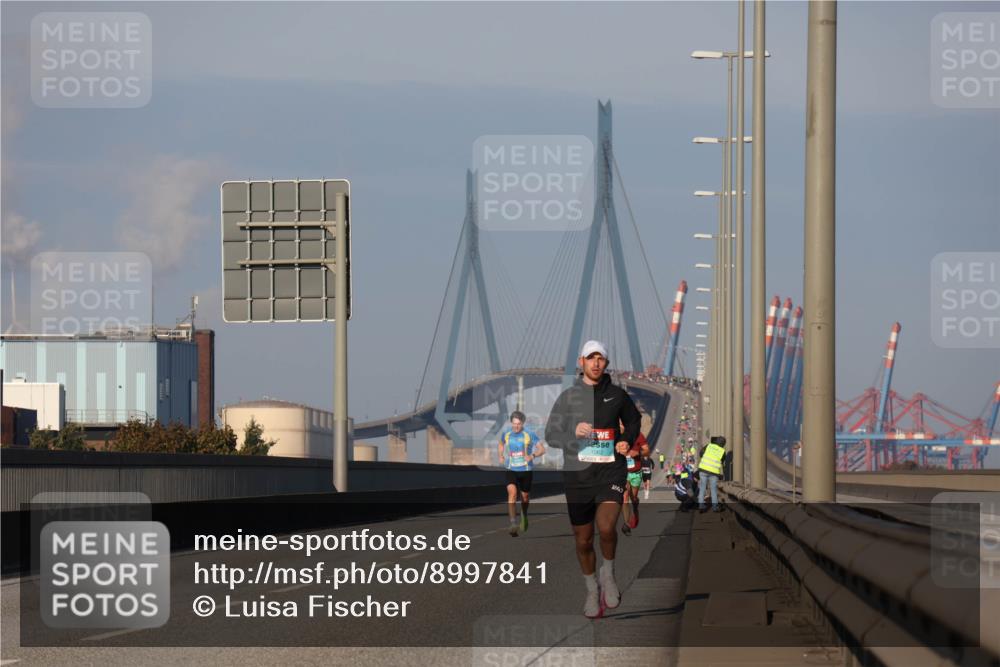 03.10.2025 - Köhlbrandbrückenlauf Luisa Fischer http://msf.ph/oto/8997841 03.10.2025 10:37:20 Position 3  meine-sportfotos.de