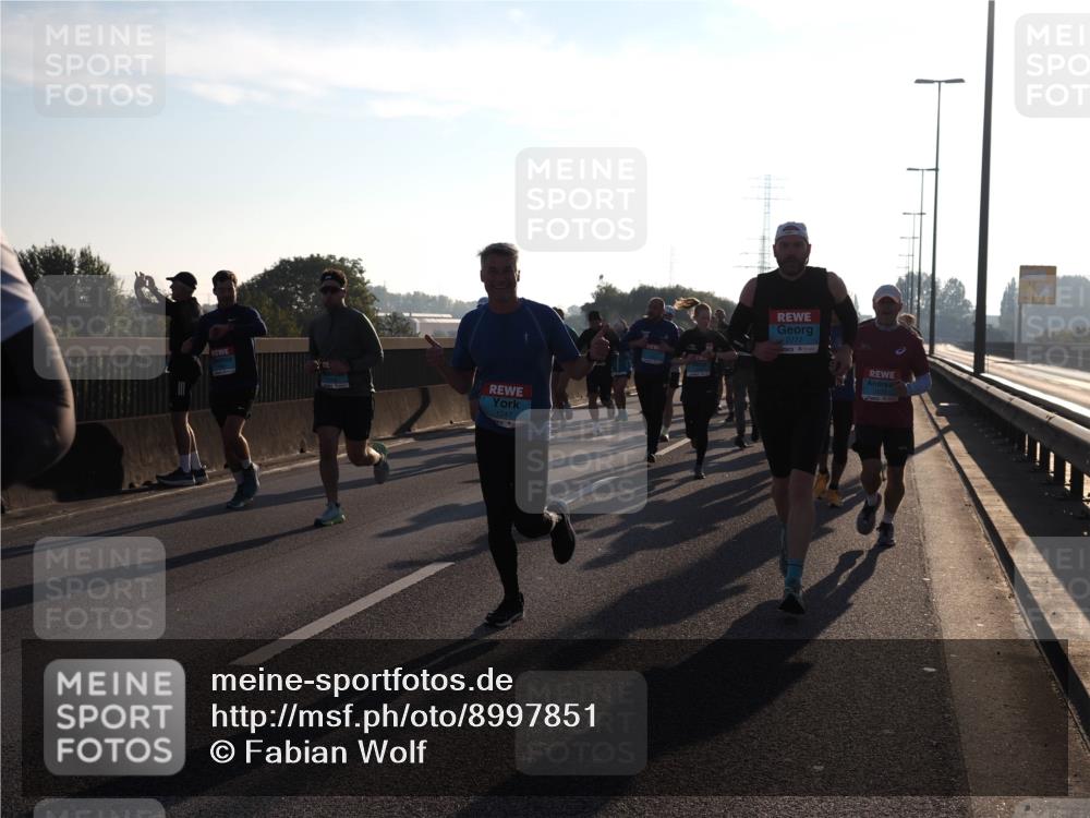 03.10.2025 - Köhlbrandbrückenlauf Fabian Wolf http://msf.ph/oto/8997851 03.10.2025 09:15:21 Position 3 1247, 2777 meine-sportfotos.de