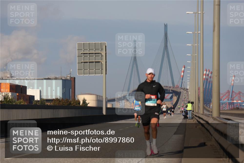 03.10.2025 - Köhlbrandbrückenlauf Luisa Fischer http://msf.ph/oto/8997860 03.10.2025 10:37:22 Position 3  meine-sportfotos.de