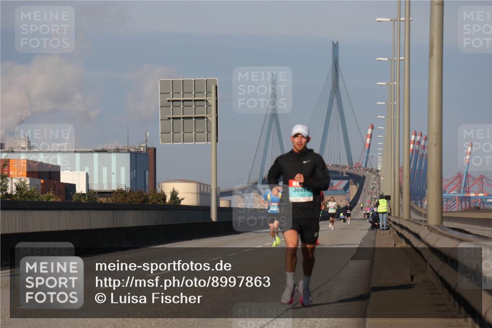 03.10.2025 - Köhlbrandbrückenlauf Luisa Fischer http://msf.ph/oto/8997863 03.10.2025 10:37:22 Position 3 1062 meine-sportfotos.de