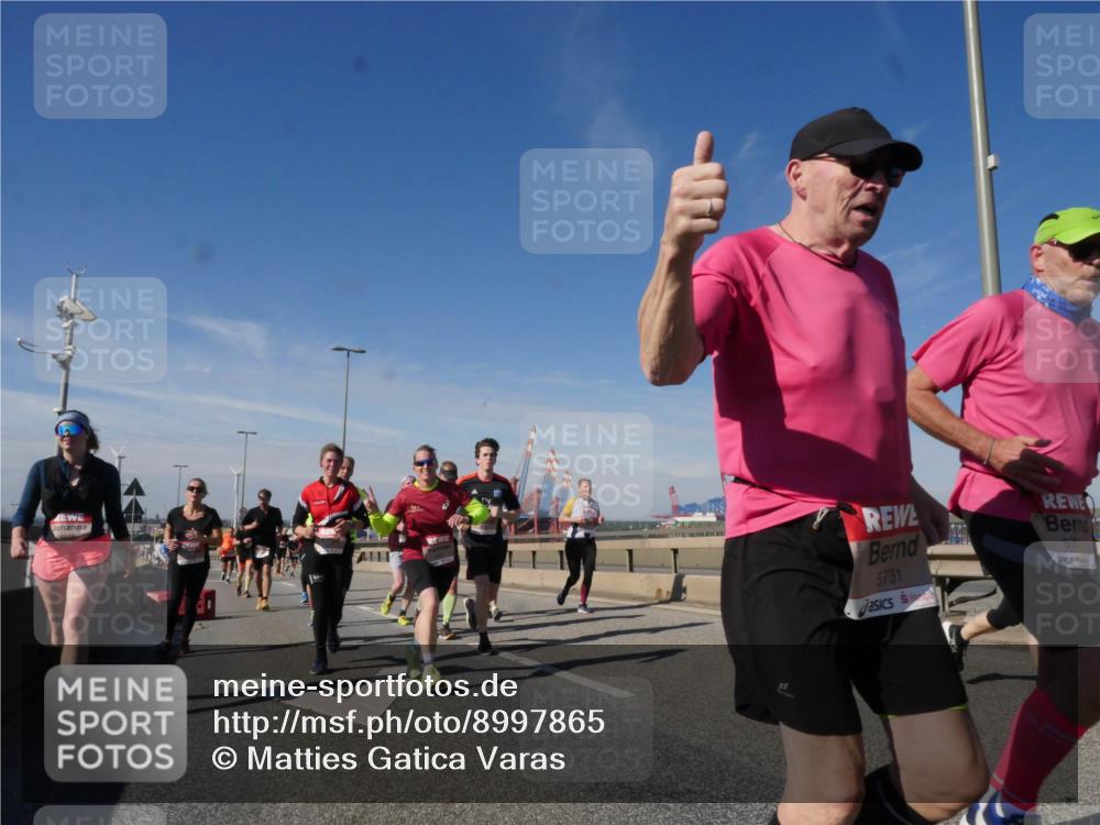 03.10.2025 - Köhlbrandbrückenlauf Matties Gatica Varas http://msf.ph/oto/8997865 03.10.2025 12:49:24 Position 2 5731, 57 meine-sportfotos.de