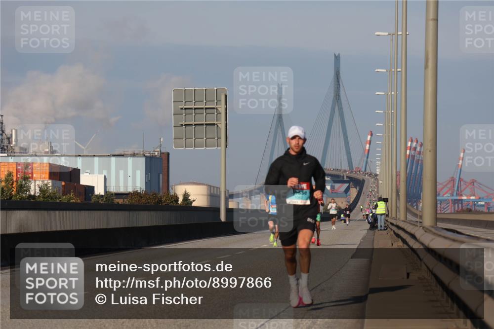 03.10.2025 - Köhlbrandbrückenlauf Luisa Fischer http://msf.ph/oto/8997866 03.10.2025 10:37:23 Position 3 249 meine-sportfotos.de