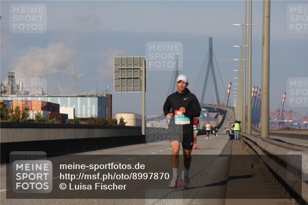 03.10.2025 - Köhlbrandbrückenlauf Luisa Fischer http://msf.ph/oto/8997870 03.10.2025 10:37:23 Position 3  meine-sportfotos.de