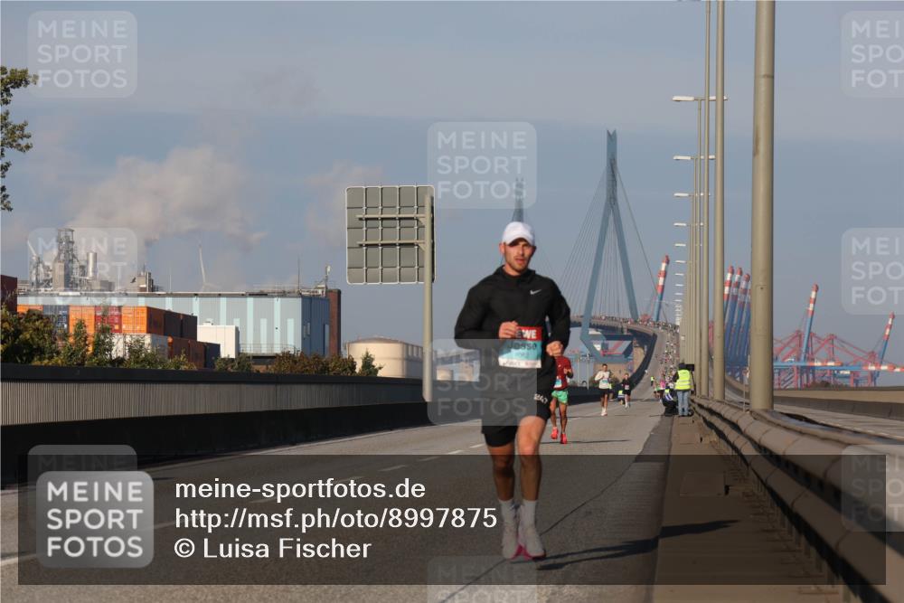 03.10.2025 - Köhlbrandbrückenlauf Luisa Fischer http://msf.ph/oto/8997875 03.10.2025 10:37:23 Position 3  meine-sportfotos.de