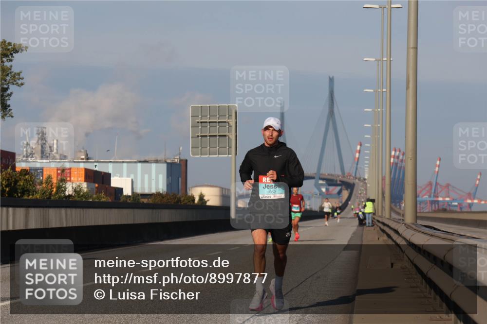 03.10.2025 - Köhlbrandbrückenlauf Luisa Fischer http://msf.ph/oto/8997877 03.10.2025 10:37:24 Position 3 1062 meine-sportfotos.de
