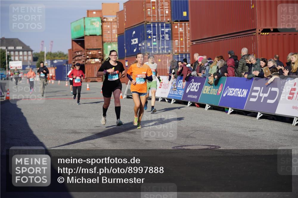 03.10.2025 - Köhlbrandbrückenlauf Michael Burmester http://msf.ph/oto/8997888 03.10.2025 10:02:16 Ziel 1219, 1493, 1776, 1966, 2849, 3224, 3316, 3806 meine-sportfotos.de