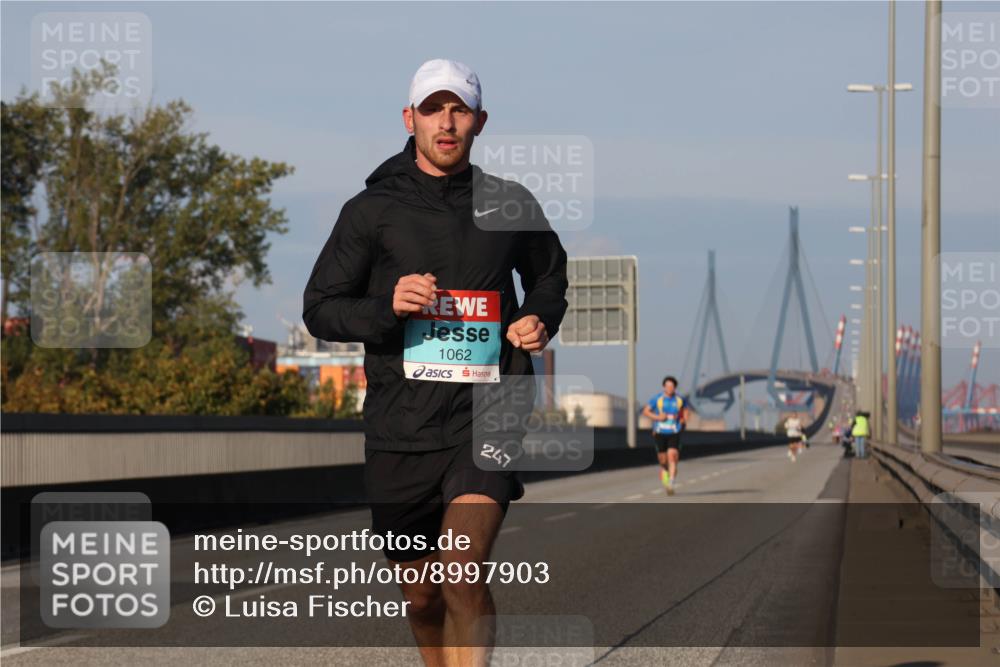03.10.2025 - Köhlbrandbrückenlauf Luisa Fischer http://msf.ph/oto/8997903 03.10.2025 10:37:26 Position 3 1062, 247 meine-sportfotos.de