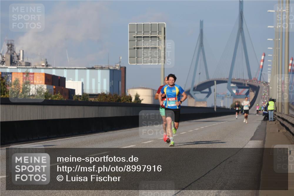 03.10.2025 - Köhlbrandbrückenlauf Luisa Fischer http://msf.ph/oto/8997916 03.10.2025 10:37:28 Position 3  meine-sportfotos.de