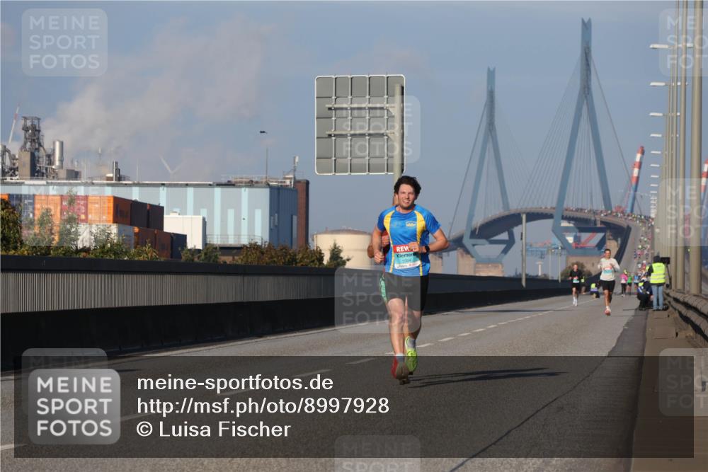 03.10.2025 - Köhlbrandbrückenlauf Luisa Fischer http://msf.ph/oto/8997928 03.10.2025 10:37:30 Position 3 3304 meine-sportfotos.de