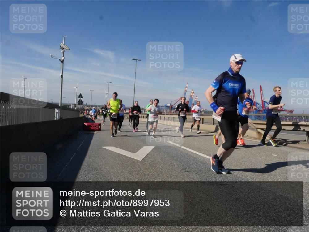 03.10.2025 - Köhlbrandbrückenlauf Matties Gatica Varas http://msf.ph/oto/8997953 03.10.2025 12:49:35 Position 2 1111 meine-sportfotos.de