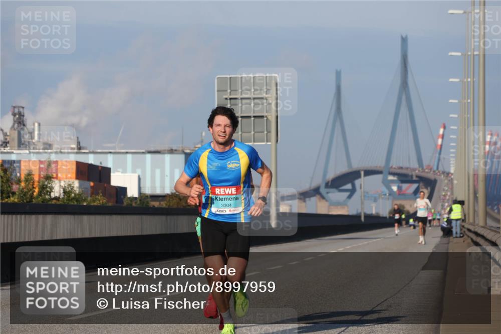 03.10.2025 - Köhlbrandbrückenlauf Luisa Fischer http://msf.ph/oto/8997959 03.10.2025 10:37:33 Position 3 3304 meine-sportfotos.de