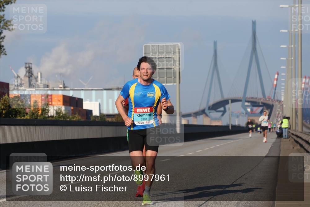 03.10.2025 - Köhlbrandbrückenlauf Luisa Fischer http://msf.ph/oto/8997961 03.10.2025 10:37:33 Position 3 3304 meine-sportfotos.de
