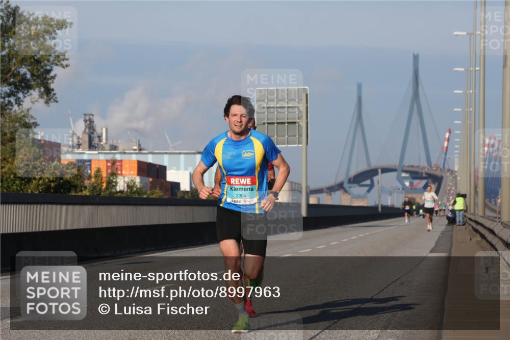 03.10.2025 - Köhlbrandbrückenlauf Luisa Fischer http://msf.ph/oto/8997963 03.10.2025 10:37:33 Position 3 3304 meine-sportfotos.de