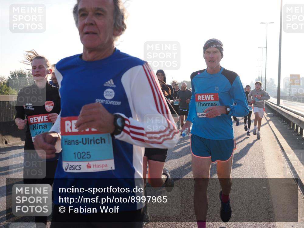 03.10.2025 - Köhlbrandbrückenlauf Fabian Wolf http://msf.ph/oto/8997965 03.10.2025 09:15:25 Position 3 2000, 32, 3568, 1025 meine-sportfotos.de