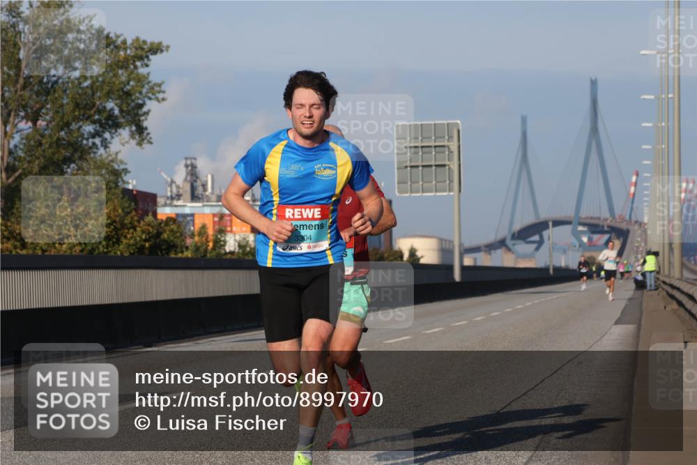 03.10.2025 - Köhlbrandbrückenlauf Luisa Fischer http://msf.ph/oto/8997970 03.10.2025 10:37:34 Position 3 3304 meine-sportfotos.de