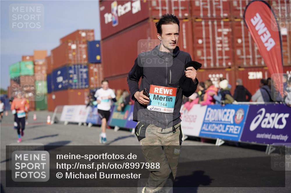 03.10.2025 - Köhlbrandbrückenlauf Michael Burmester http://msf.ph/oto/8997988 03.10.2025 10:02:24 Ziel 1130, 1144, 1595, 1776, 2849, 3111, 3224, 3316 meine-sportfotos.de