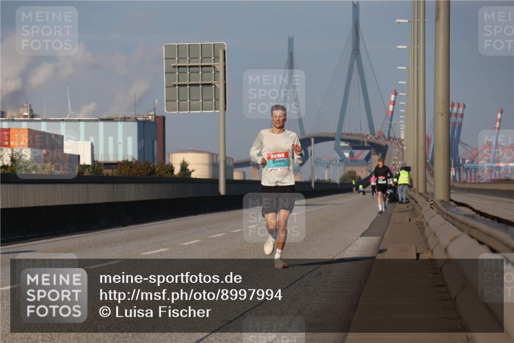 03.10.2025 - Köhlbrandbrückenlauf Luisa Fischer http://msf.ph/oto/8997994 03.10.2025 10:37:48 Position 3 3209 meine-sportfotos.de