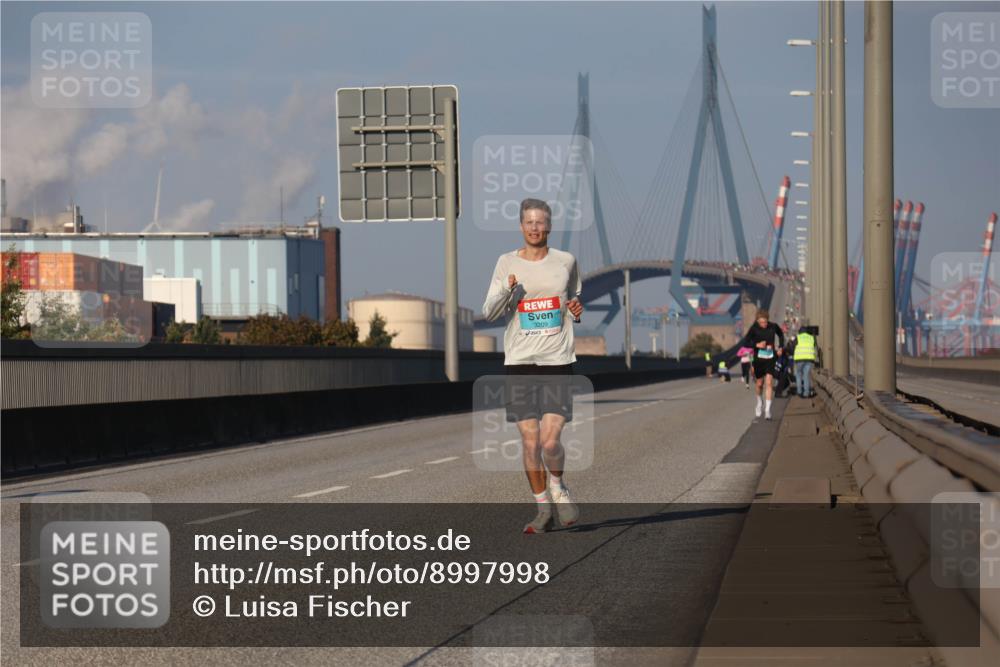 03.10.2025 - Köhlbrandbrückenlauf Luisa Fischer http://msf.ph/oto/8997998 03.10.2025 10:37:48 Position 3  meine-sportfotos.de