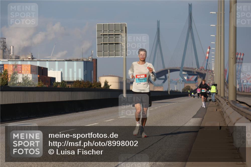 03.10.2025 - Köhlbrandbrückenlauf Luisa Fischer http://msf.ph/oto/8998002 03.10.2025 10:37:49 Position 3  meine-sportfotos.de