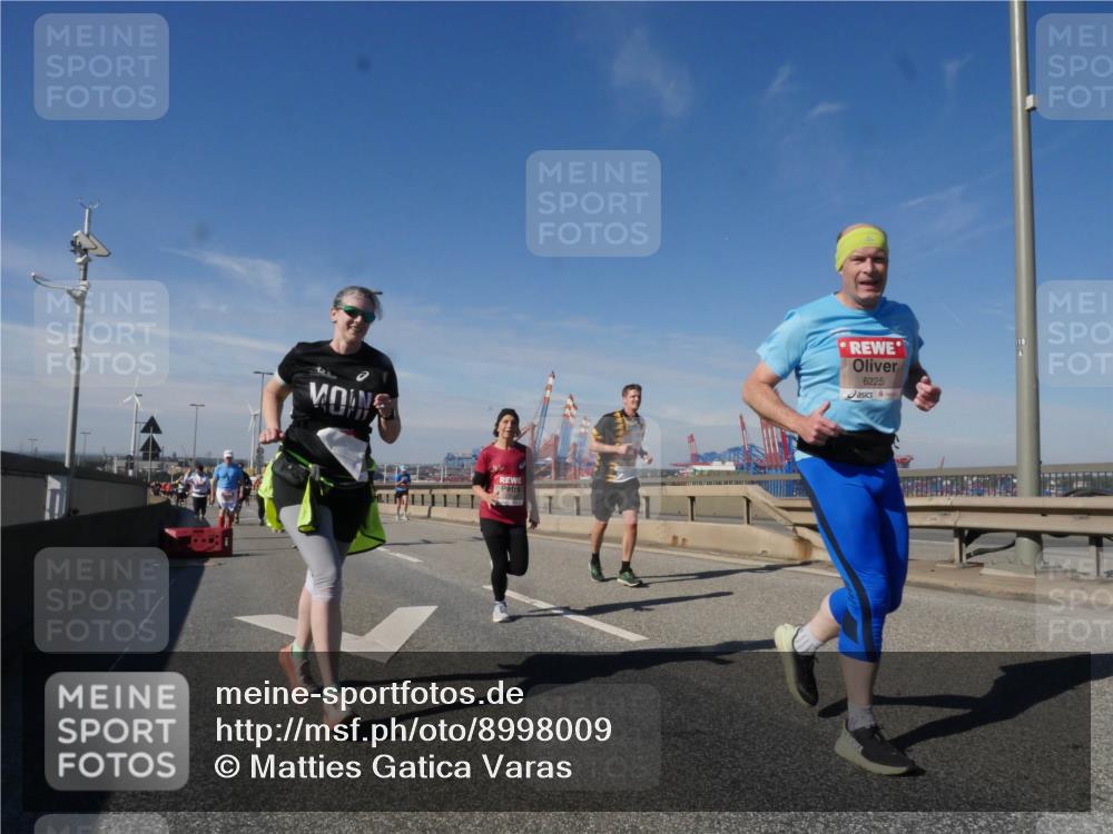 03.10.2025 - Köhlbrandbrückenlauf Matties Gatica Varas http://msf.ph/oto/8998009 03.10.2025 12:49:41 Position 2 6225 meine-sportfotos.de