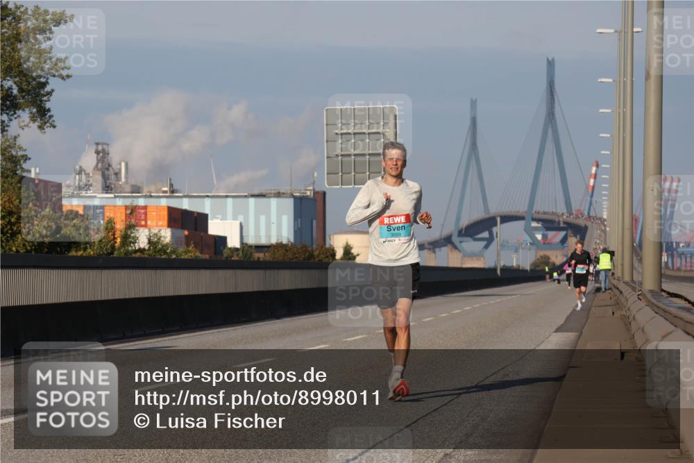 03.10.2025 - Köhlbrandbrückenlauf Luisa Fischer http://msf.ph/oto/8998011 03.10.2025 10:37:50 Position 3 3209 meine-sportfotos.de