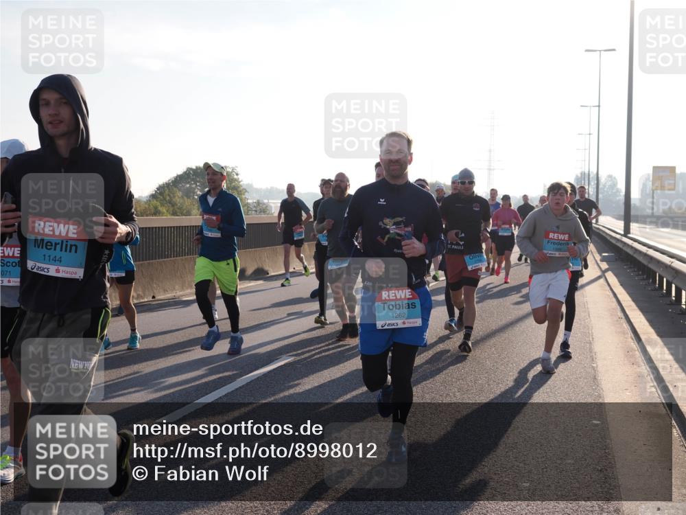 03.10.2025 - Köhlbrandbrückenlauf Fabian Wolf http://msf.ph/oto/8998012 03.10.2025 09:15:26 Position 3 071, 1144, 1997, 1262, 1396 meine-sportfotos.de