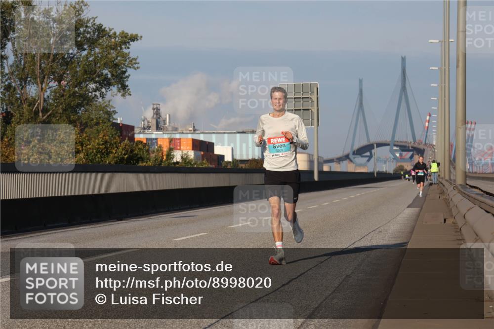 03.10.2025 - Köhlbrandbrückenlauf Luisa Fischer http://msf.ph/oto/8998020 03.10.2025 10:37:51 Position 3 3209 meine-sportfotos.de