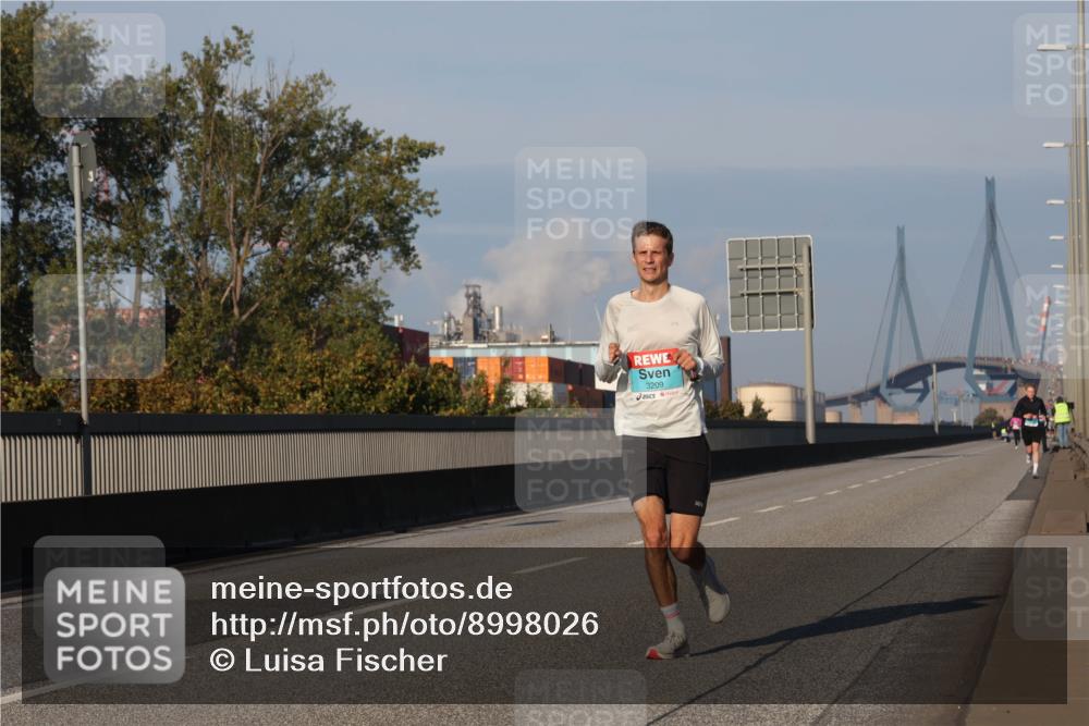 03.10.2025 - Köhlbrandbrückenlauf Luisa Fischer http://msf.ph/oto/8998026 03.10.2025 10:37:51 Position 3  meine-sportfotos.de