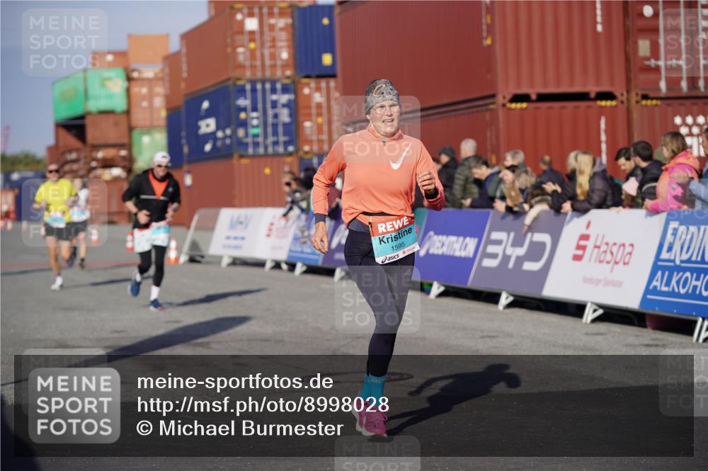 03.10.2025 - Köhlbrandbrückenlauf Michael Burmester http://msf.ph/oto/8998028 03.10.2025 10:02:27 Ziel 1130, 1144, 1311, 1595, 3111, 3224, 3331 meine-sportfotos.de