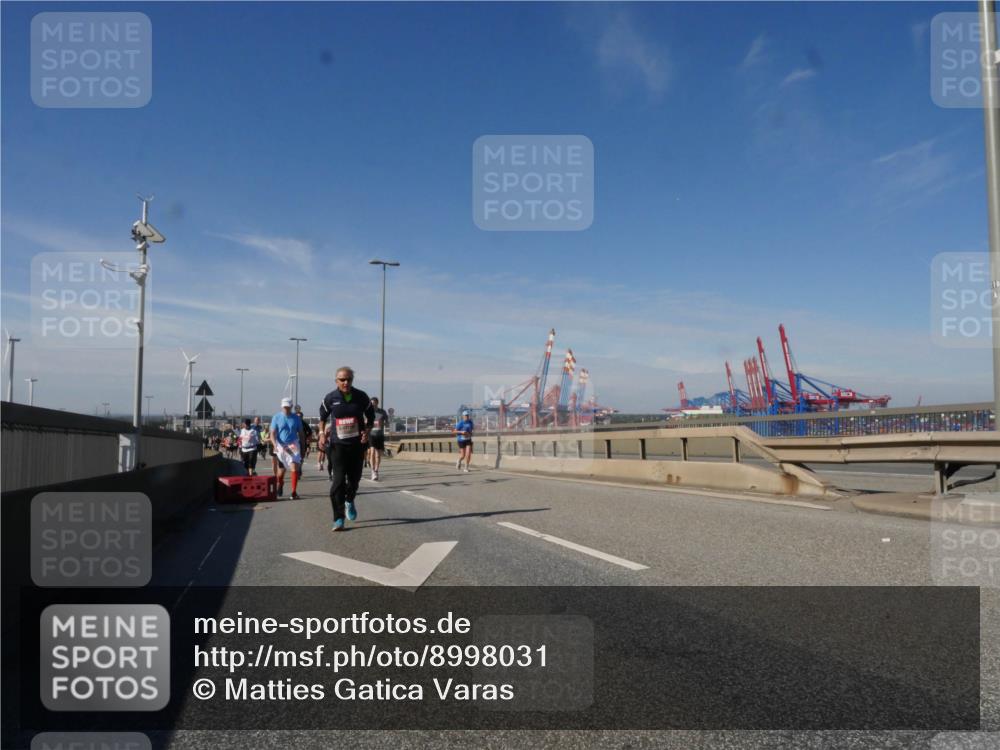 03.10.2025 - Köhlbrandbrückenlauf Matties Gatica Varas http://msf.ph/oto/8998031 03.10.2025 12:49:44 Position 2 118 meine-sportfotos.de