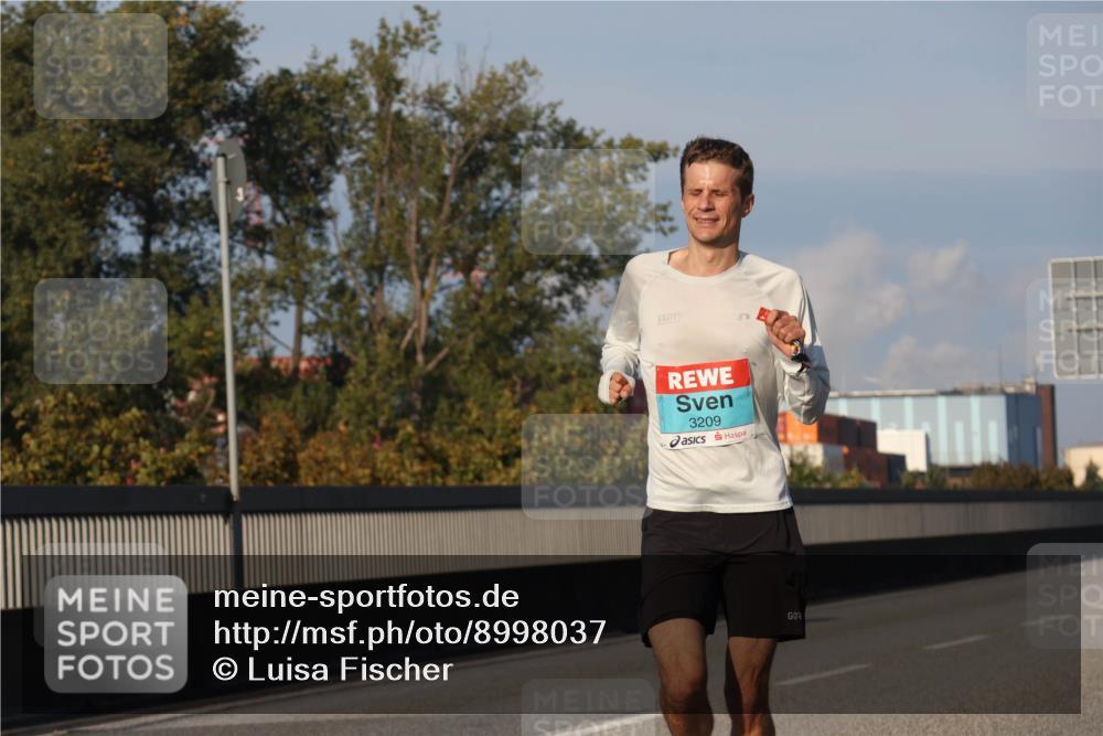 03.10.2025 - Köhlbrandbrückenlauf Luisa Fischer http://msf.ph/oto/8998037 03.10.2025 10:37:52 Position 3 3209 meine-sportfotos.de