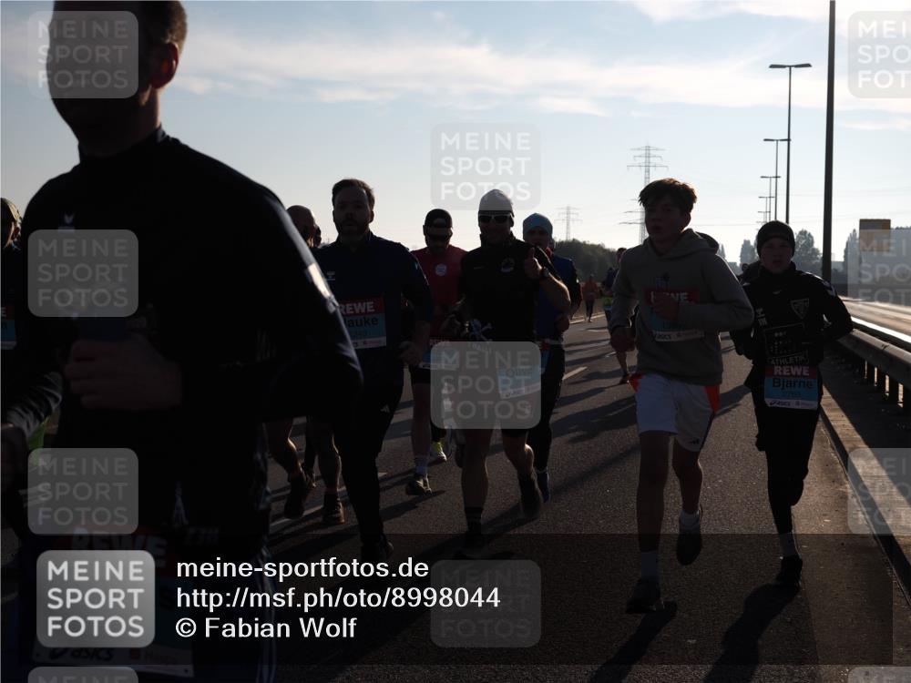 03.10.2025 - Köhlbrandbrückenlauf Fabian Wolf http://msf.ph/oto/8998044 03.10.2025 09:15:27 Position 3 1249, 1262, 736, 1396, 2760 meine-sportfotos.de