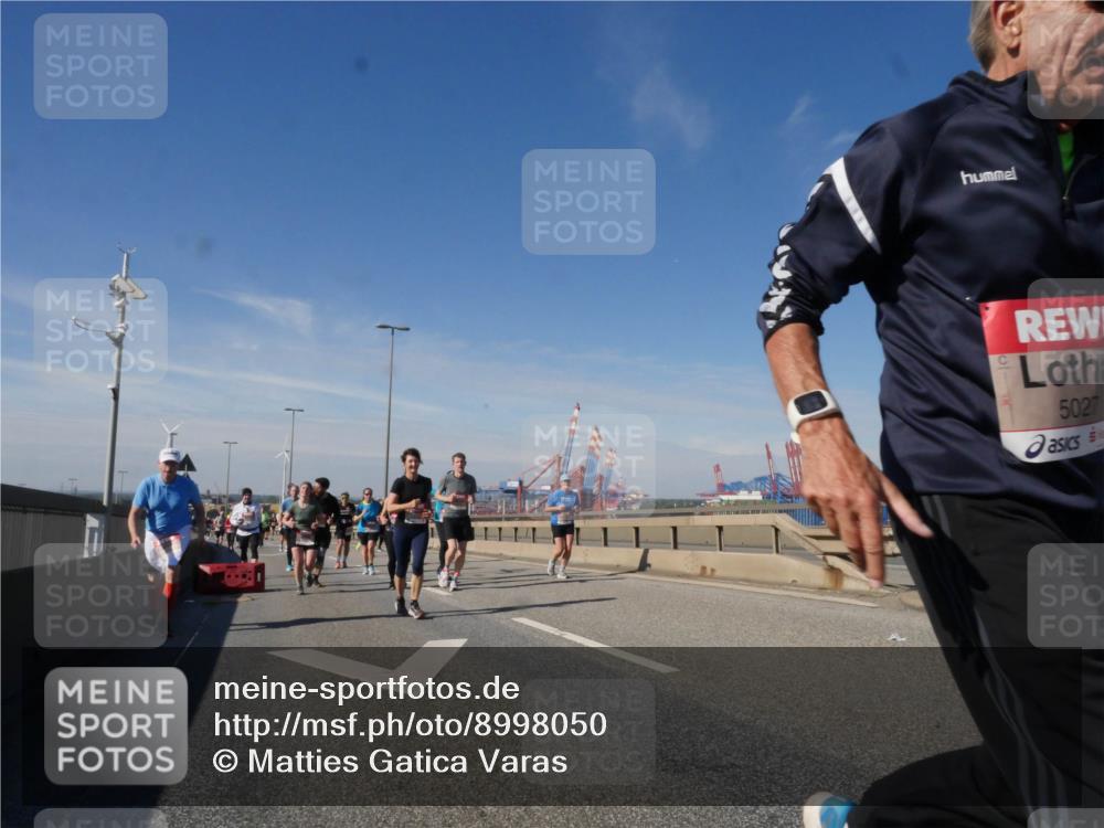 03.10.2025 - Köhlbrandbrückenlauf Matties Gatica Varas http://msf.ph/oto/8998050 03.10.2025 12:49:47 Position 2 5027 meine-sportfotos.de