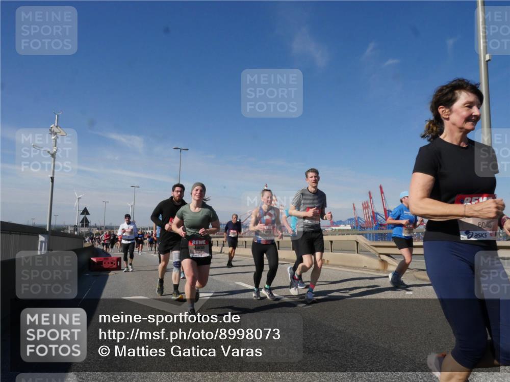 03.10.2025 - Köhlbrandbrückenlauf Matties Gatica Varas http://msf.ph/oto/8998073 03.10.2025 12:49:50 Position 2 6040 meine-sportfotos.de
