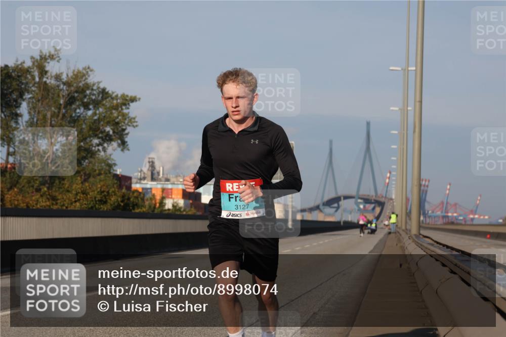 03.10.2025 - Köhlbrandbrückenlauf Luisa Fischer http://msf.ph/oto/8998074 03.10.2025 10:38:06 Position 3 3127 meine-sportfotos.de