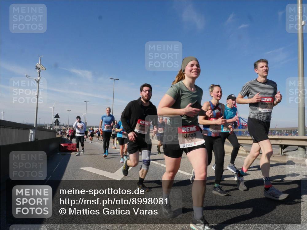 03.10.2025 - Köhlbrandbrückenlauf Matties Gatica Varas http://msf.ph/oto/8998081 03.10.2025 12:49:50 Position 2 4727, 4876 meine-sportfotos.de