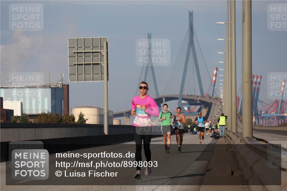 03.10.2025 - Köhlbrandbrückenlauf Luisa Fischer http://msf.ph/oto/8998093 03.10.2025 10:38:25 Position 3  meine-sportfotos.de