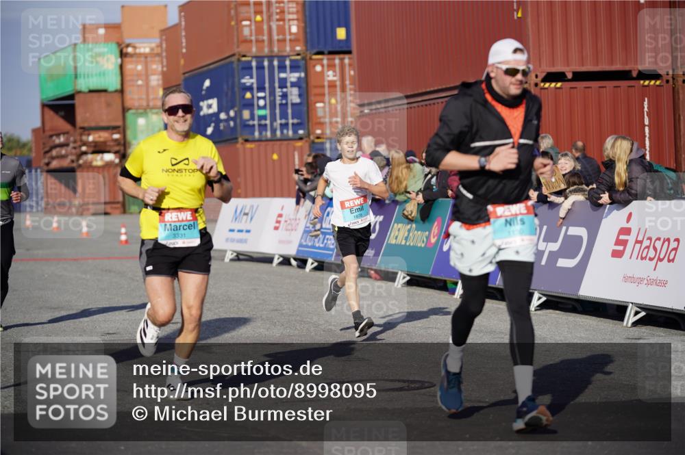 03.10.2025 - Köhlbrandbrückenlauf Michael Burmester http://msf.ph/oto/8998095 03.10.2025 10:02:31 Ziel 1130, 1311, 1595, 1878, 3111, 3331 meine-sportfotos.de