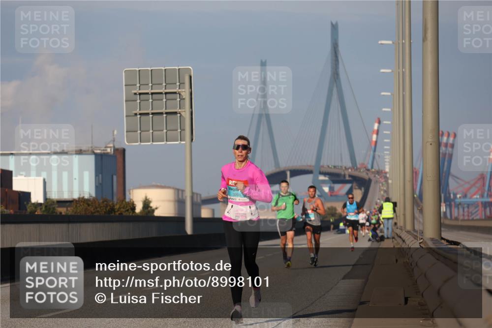 03.10.2025 - Köhlbrandbrückenlauf Luisa Fischer http://msf.ph/oto/8998101 03.10.2025 10:38:25 Position 3 3203 meine-sportfotos.de